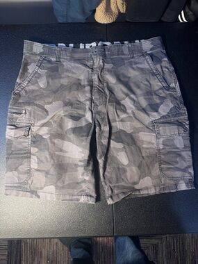 IRO Men's Gray Camo Cargo Shorts